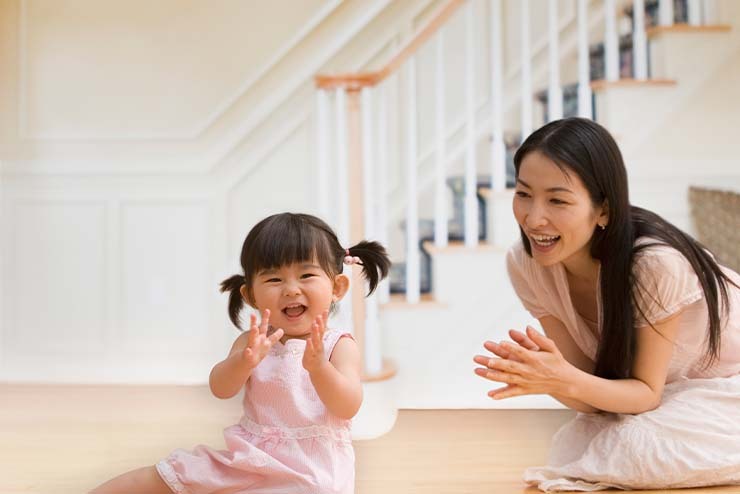 KR_Helpkidshear_Toddler and Mum clapping.jpg